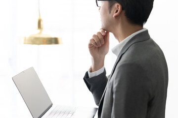 ビジネス　男性