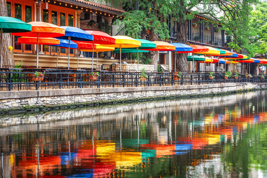 San Antonio, Texas, USA cityscape at the River Walk 562