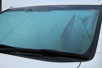 車にフロントガラスの結露