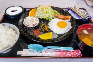 黒島-【沖縄－黒島のとある民宿】