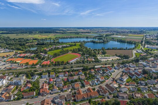 Ausblick auf Erbach bei Ulm im Alb-Donau-Kreis im Sommer