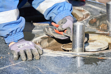 demontaż i zakręcanie wody, rur na zimę