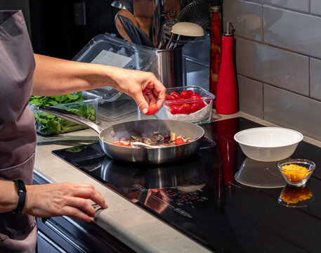 Cooking and preparing a savoury protein breakfast scramble.