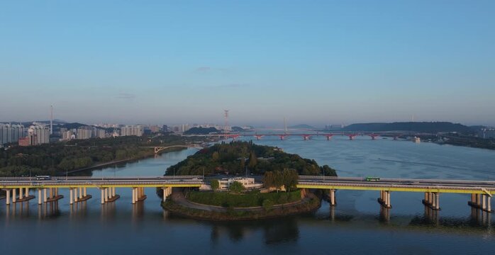 An aerial view of Seoul's Hangang River, Yeouido, and Seonyudo Park in autumn