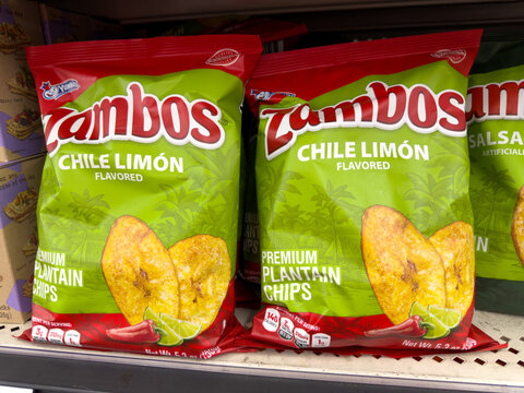 Zambos Chile Lim&oacute;n Premium Plantain Chips Display