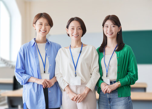 PTA役員の母親たち