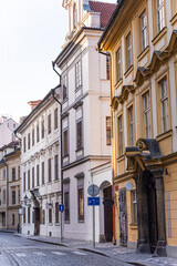 Fototapeta premium Narrow street of Old Prague