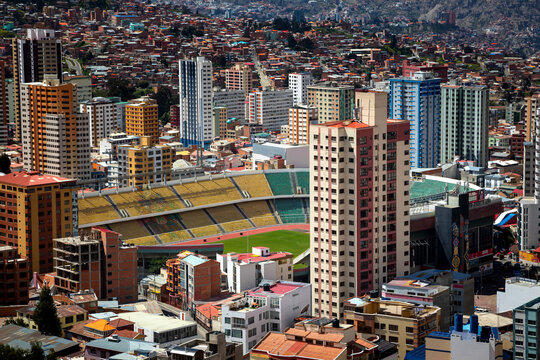 Beautiful city of La Paz from the observation deck. Buildings and mountains in the background. Blue sky. Beautiful architecture.
- Powered by Adobe
