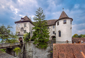Fototapeta premium Burg in der Altstadt von Meersburg am Bodensee, Baden-Württemberg, Deutschland, Europa