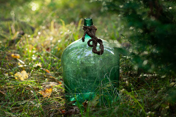 大型のガラス瓶　アンティーク、