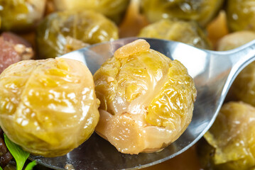 choux de Bruxelles cuisinés, petits morceaux de lard