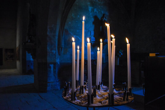 Candele in chiesa