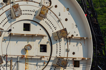 Drill head for railway tunnel boring machine