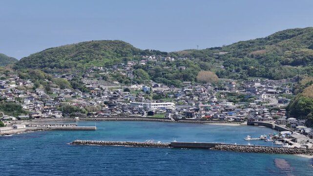 長崎県長崎市、五島灘の風景を空撮しました。遠くに軍艦島が見えます。