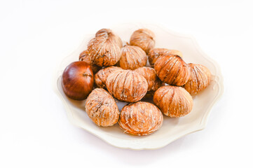 鬼皮をむいた栗