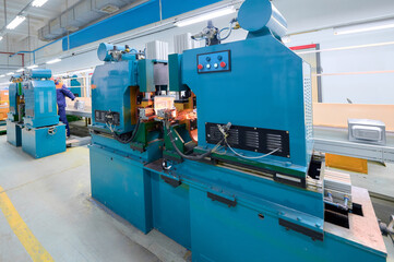 Spot welding process for microwave oven casing in a manufacturing facility
