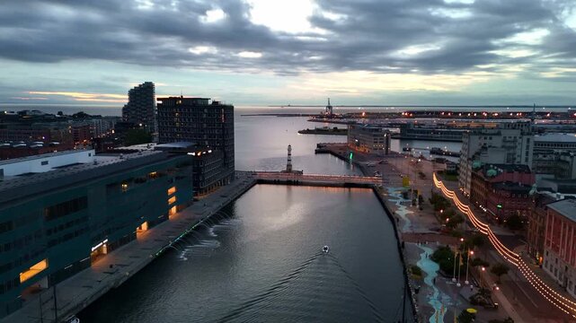 Drone captures the hush of Malm&ouml;&rsquo;s evening maritime rhythm