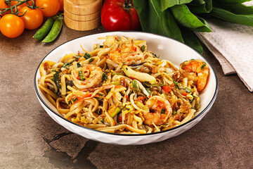Pad Thai - noodles with prawn