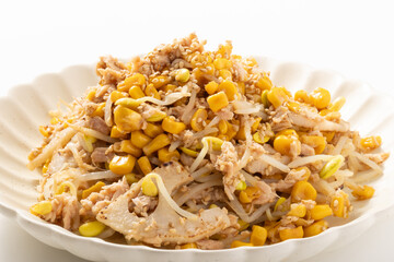 焼きとうもろこしとツナと蓮根の豆もやし和え