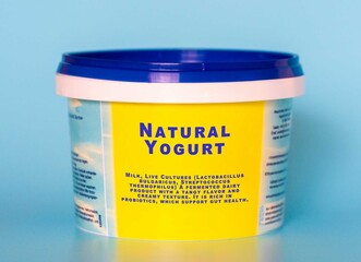 Natural Yogurt Milk, Live Cultures (Lactobacillus