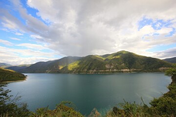 Obraz premium lake in the mountains in autumn