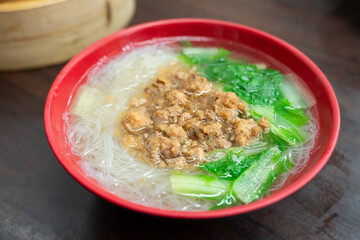 Delicious Taiwanese Minced Pork Rice Noodles in Broth