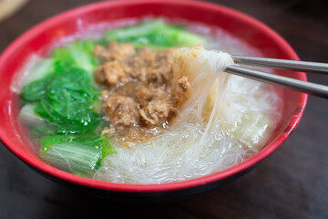 Delicious Taiwanese Minced Pork Rice Noodles in Broth