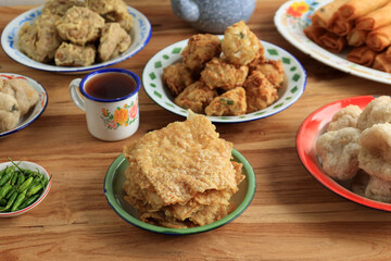 Crispy Thin SLice Fried Tempeh, Tempe Goreng Krispi