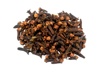 Clove, an aromatic spice derived from the dried flower buds of the Syzygium aromaticum tree, used to flavor a variety of foods, as well as in perfumes, toothpaste, and for its medicinal properties