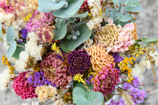 Dried flowers bouquet. Sustainable floristry. Home decor with dried flowers.