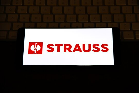 Engelbert Strauss - Empresa alem&atilde;, fundada em 1948, especializada na fabrica&ccedil;&atilde;o de roupas de trabalho, cal&ccedil;ados de seguran&ccedil;a e equipamentos de prote&ccedil;&atilde;o individual. 