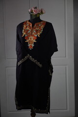Kaar kash pheran with floral designs