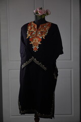 Kaar kash pheran with floral designs