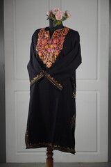 Kaar kash pheran with floral designs