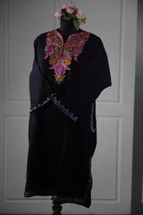 Kaar kash pheran with floral designs