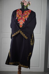 Kaar kash pheran with floral designs