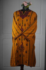 Kaar kash pheran with floral designs