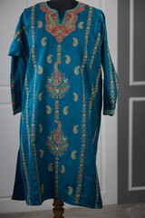 Kaar kash pheran with floral designs