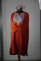 Kaar kash pheran with floral designs