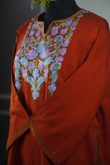 Kaar kash pheran with floral designs