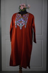 Kaar kash pheran with floral designs