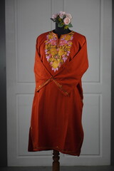 Kaar kash pheran with floral designs