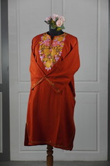 Kaar kash pheran with floral designs