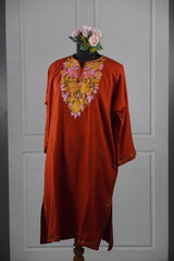 Kaar kash pheran with floral designs
