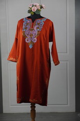 Kaar kash pheran with floral designs