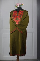 Kaar kash pheran with floral designs