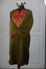 Kaar kash pheran with floral designs
