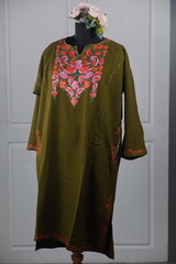 Kaar kash pheran with floral designs