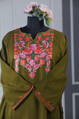 Kaar kash pheran with floral designs