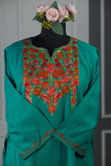 kashmirir pheran by kaar kash